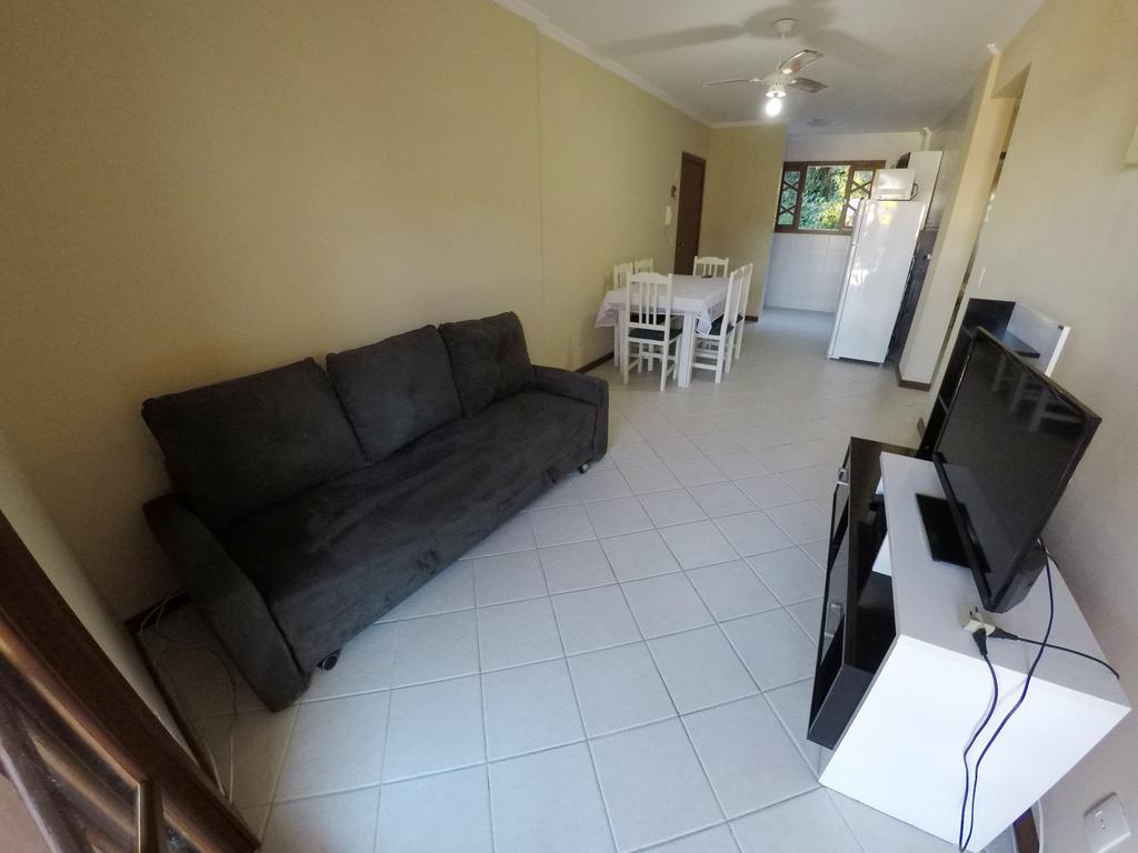 C047 - Ed Las Condes, Centro De Bombinhas Pokoj fotografie